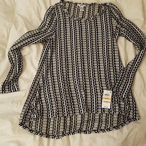 bar III black and white round neck tunic top. NWT